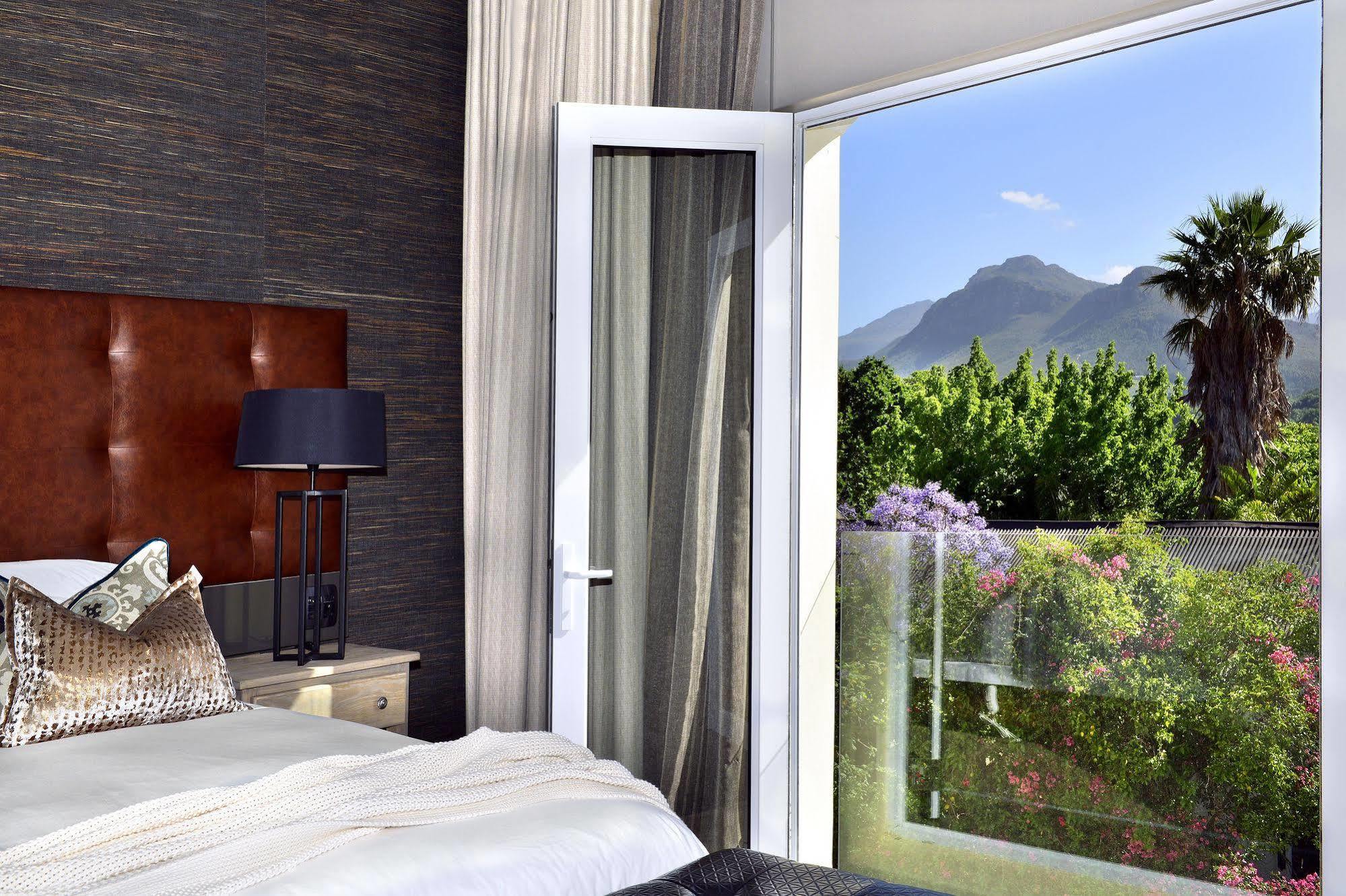 Boutique - Lion Roars & 4* Franschhoek