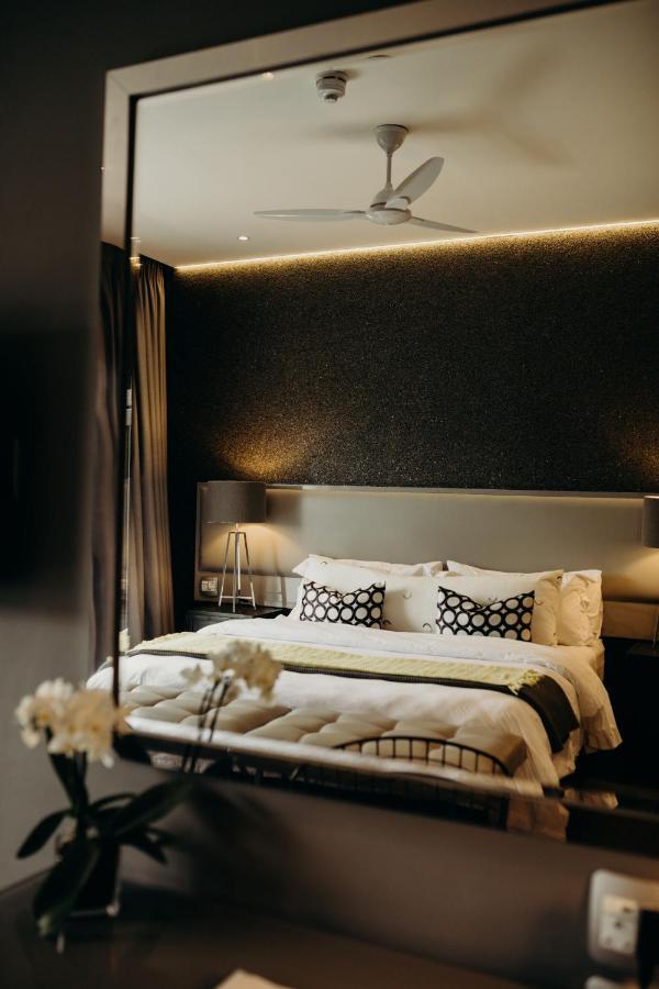 Hotel Boutique - Lion Roars & 4*