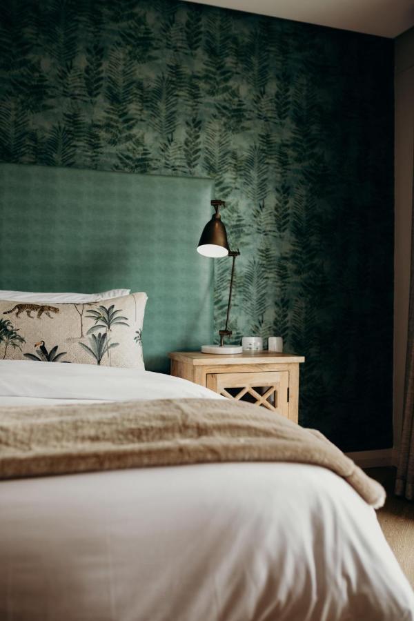 Boutique - Lion Roars & 4* Franschhoek